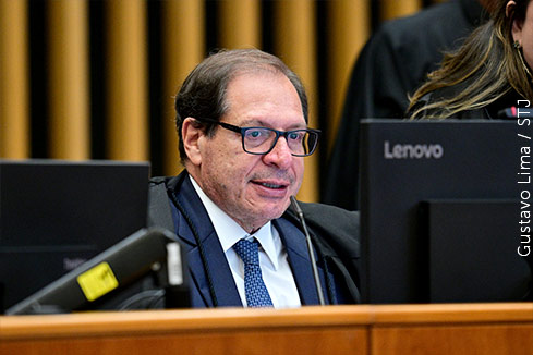 STJ nega seguimento a recurso que pretendia levar discussão sobre caso Robinho ao STF
